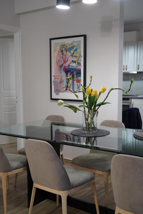 Larissa Downtown Apartment With Parking Екстер'єр фото